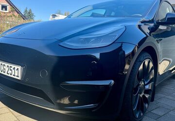 Tesla Model Y 35.000 km 37.990 &euro; Kisdorf 24629