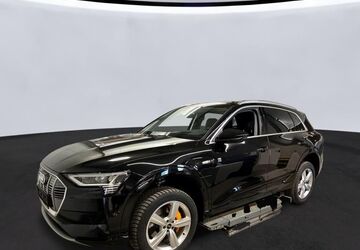 Audi e-tron 51.298 km 34.990 &euro; Hamburg 22047