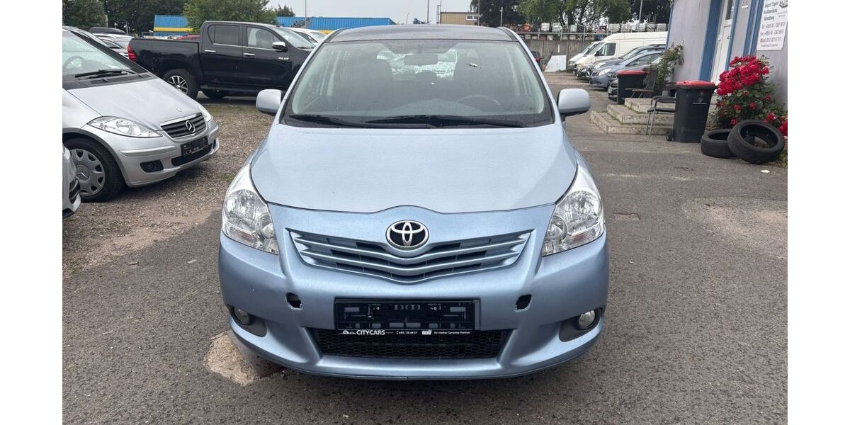 Toyota Verso 205.181 km 4.999 &euro; hamburg 20539