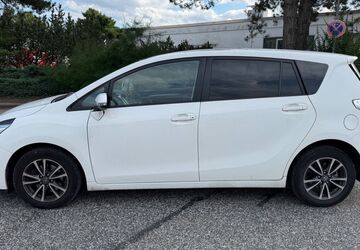 Toyota Verso 142.934 km 9.999 &euro; Barsbüttel 22885