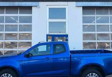 Isuzu D-Max 20.000 km 47.779 &euro; Uetersen 25436