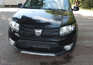 Dacia Sandero 87.000 km 3.850 &euro; Hamburg 22523