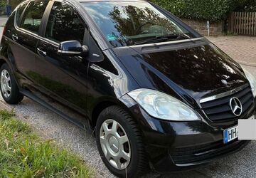 Mercedes-Benz A 160 230.650 km 2.590 &euro; Hamburg 22459