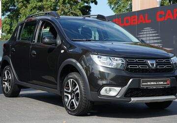 Dacia Sandero 89.978 km 9.885 &euro; Hamburg 22453