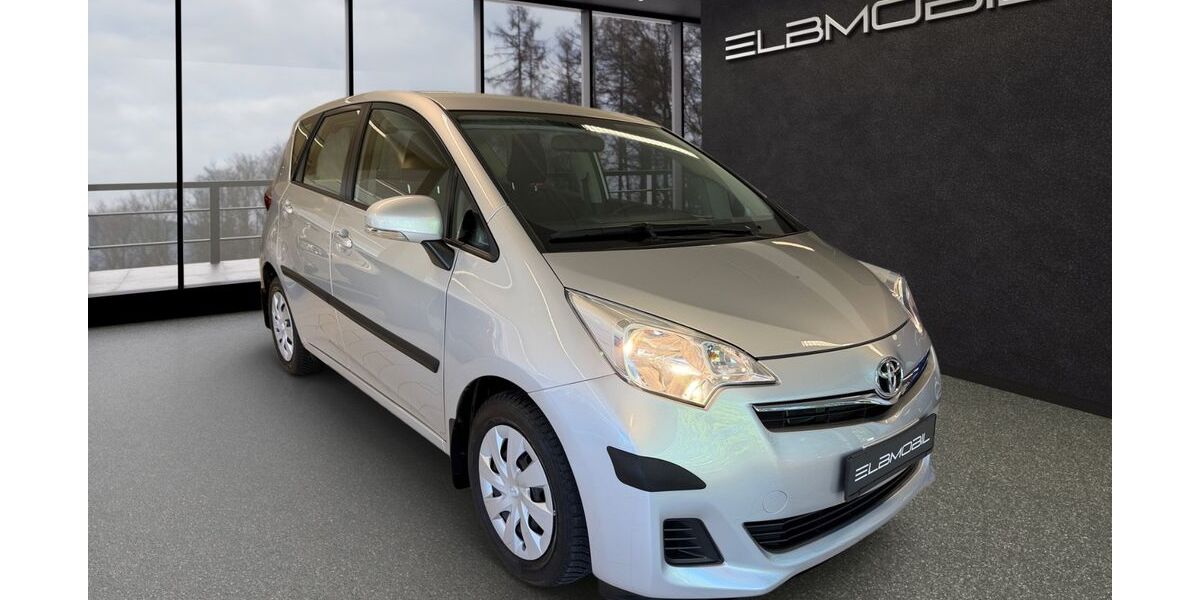 Toyota Verso-S 33.730 km 11.980 &euro; Hamburg 20537