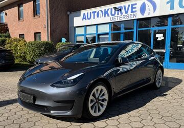 Tesla Model 3 49.301 km 28.900 &euro; Uetersen 25436