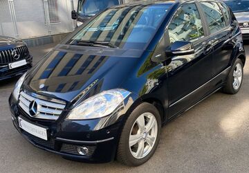 Mercedes-Benz A 180 58.300 km 9.490 &euro; Hamburg 20099