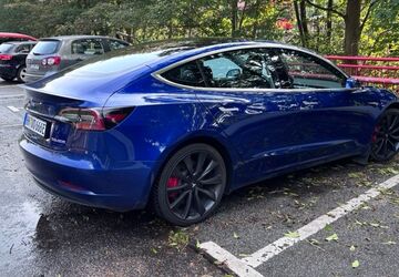 Tesla Model 3 120.620 km 24.100 &euro; Hamburg 22763