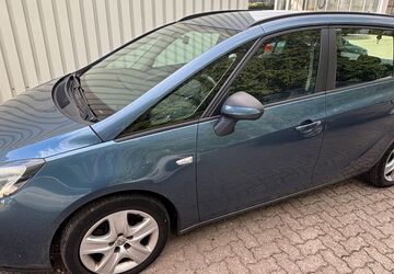 Opel Zafira Tourer 168.909 km 4.999 &euro; Hamburg 22145